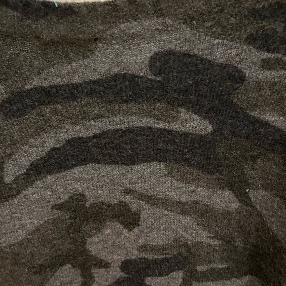 Rails XS Louis Charcoal Camo Sweater - Picture 5 of 7